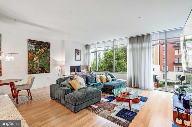 Foto del edificio - 1177 22nd St NW