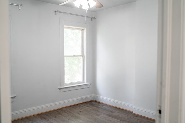 Room 1 - 120 S 1000 E