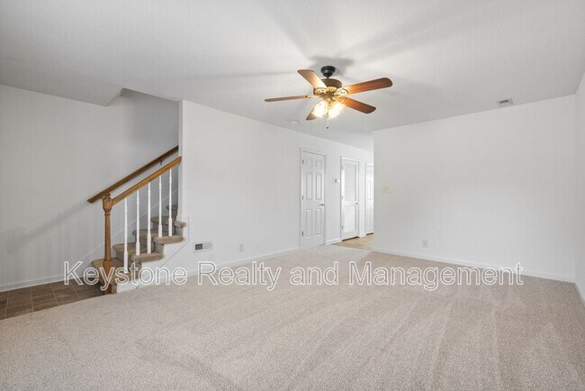 Foto del edificio - 512 Peachers Ridge Rd