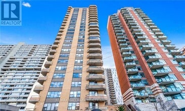 Building Photo - 556 Laurier Ave W
