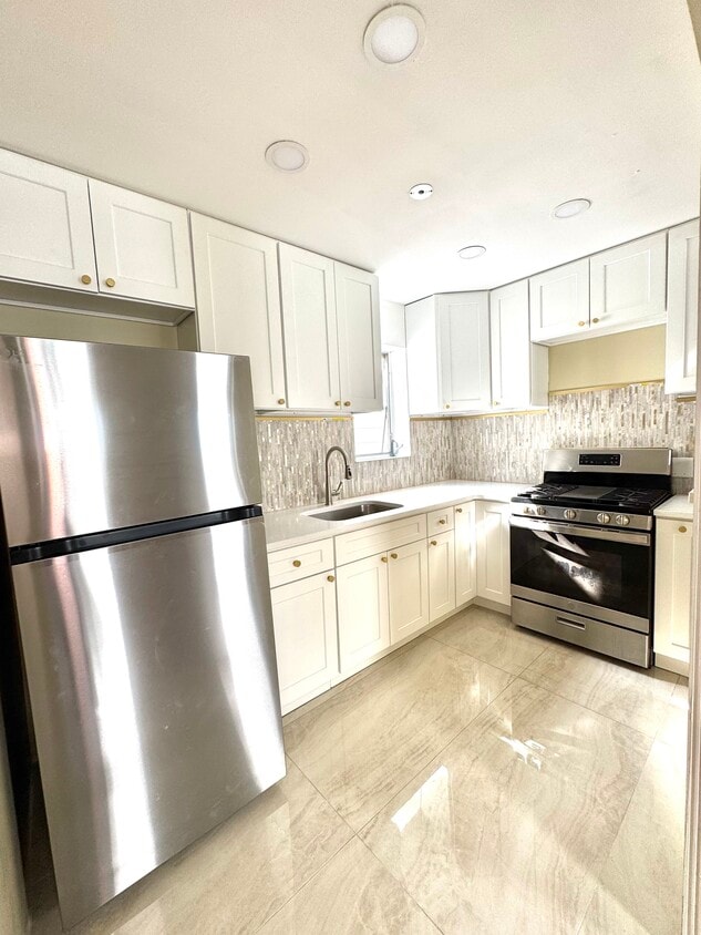 Foto principal - 9419 107th St