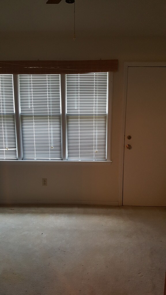 Building Photo - 5008 S Bend Dr