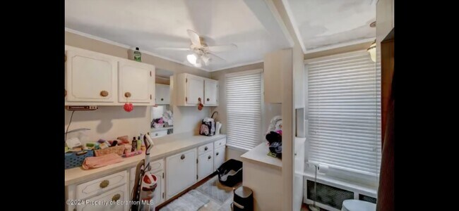 Foto del edificio - 1727 Monroe Ave