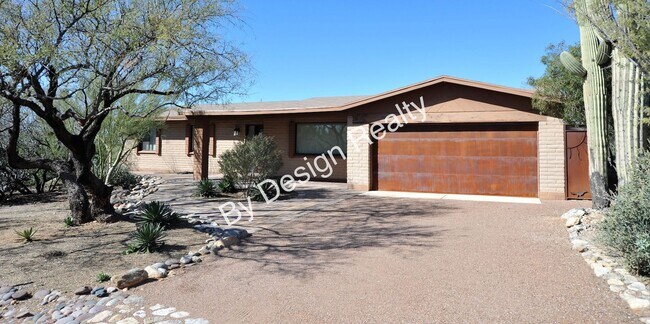 Foto del edificio - Remodeled Foothills Clusters 3 Bed 2 Bath
