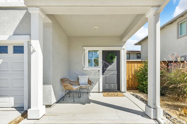 Building Photo - Brand new 3 bedroom 2.5 bathroom in West L...