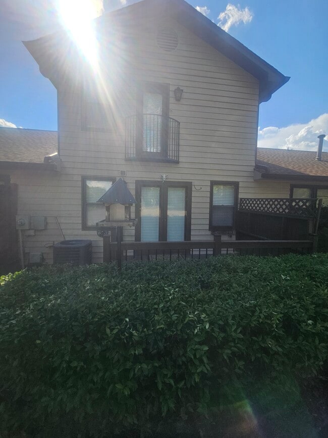 Building Photo - 103B Sunningdale