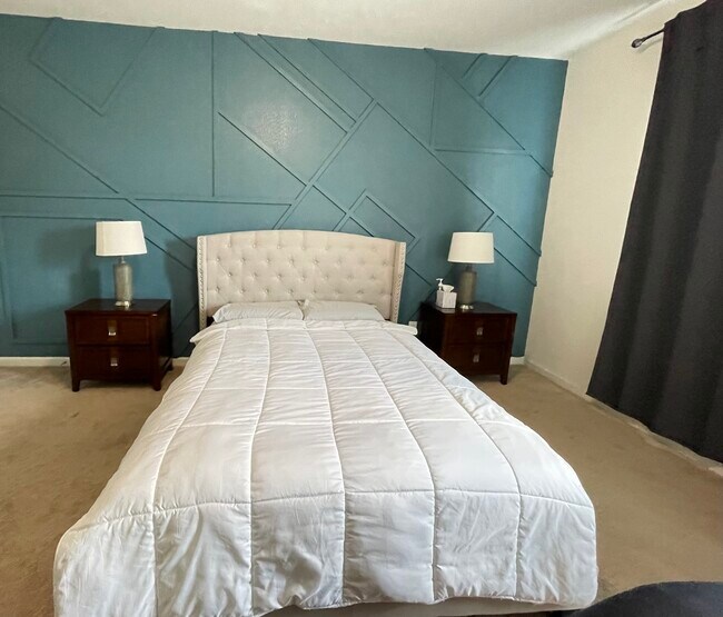 Master Bed - 6308 Caravel Ct