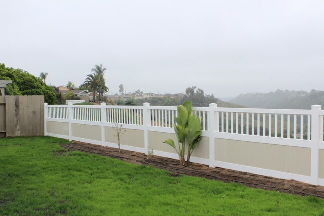 Building Photo - 4649 Mount Armet Dr