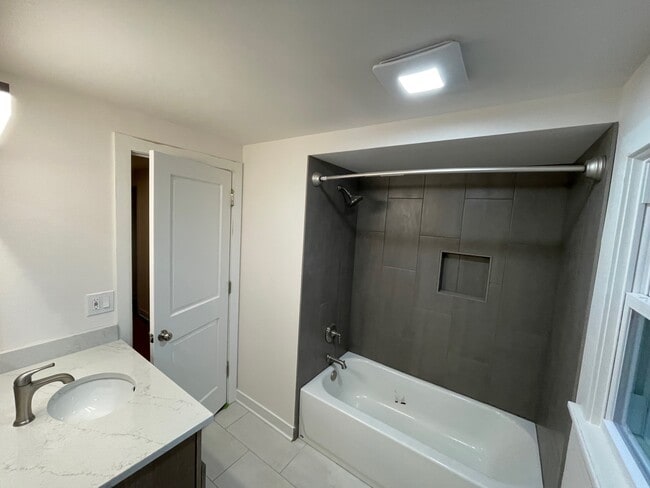 Building Photo - 21490 Jill Ct
