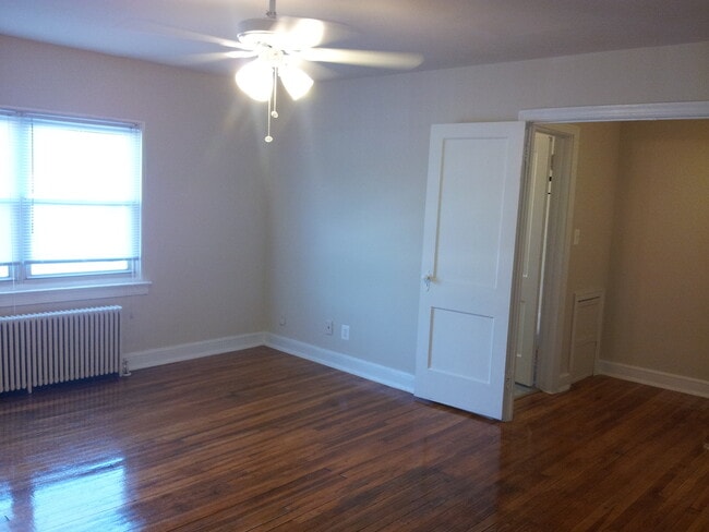 Foto del edificio - 220 Allison St NW