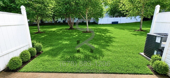 Building Photo - 5554 Strathmoor Manor Cir