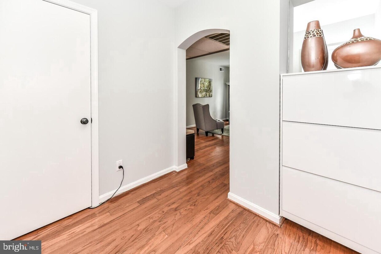 Foto principal - 1903 Key Blvd
