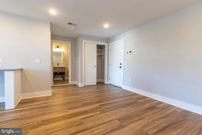 Foto del edificio - 3965 Lancaster Ave