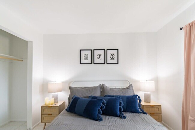 Building Photo - 505 Fillmore Ave