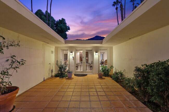Foto del edificio - 77137 Iroquois Dr