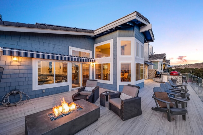 Photo - 34032 Bedford Ln House