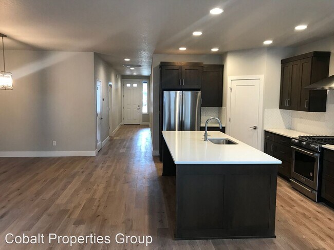 Building Photo - 3 br, 2 bath House - 63123 Vista Meadow Lane