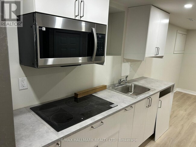 Building Photo - 52 Nisbet Dr