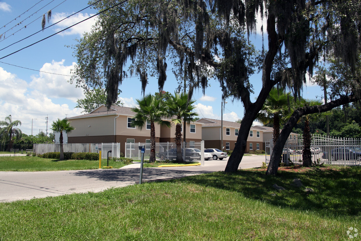 Building Photo - Golden Glade Apartments