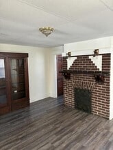 Building Photo - 130 S Spring Ave