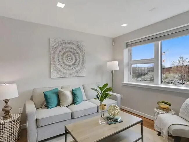 Foto del edificio - 1710 Gales St NE