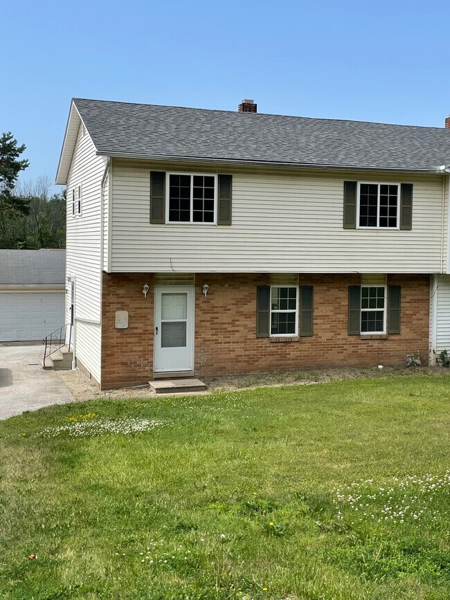 Front 1337 - 1337 Riverside Dr