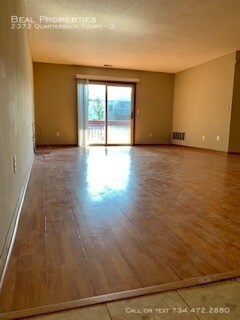 Foto del edificio - 2372 Quarterback Ct