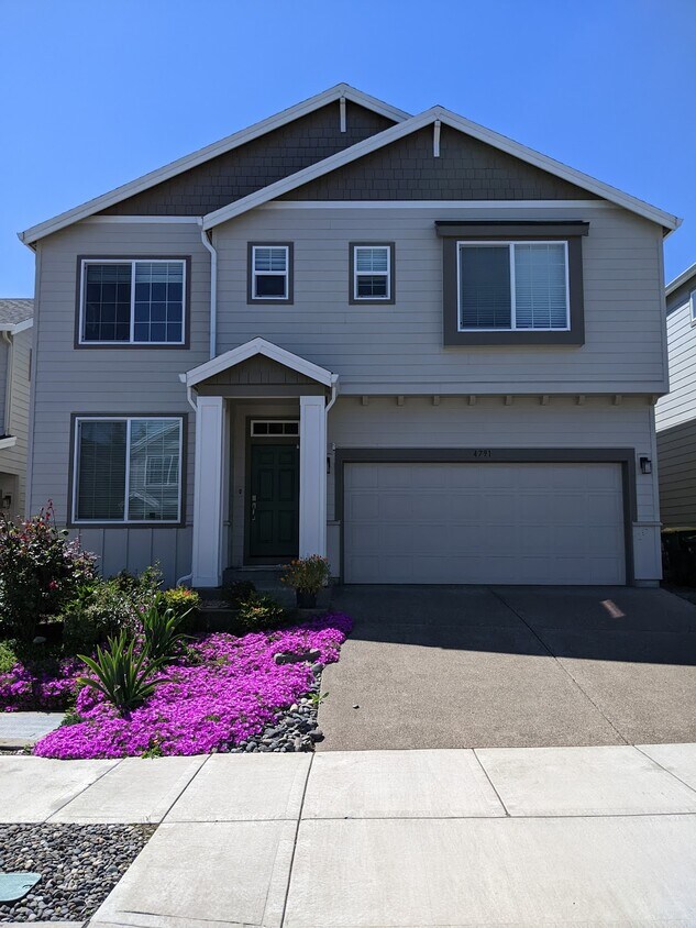 Foto principal - 4791 NW Huserik Dr