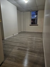 Building Photo - 201 Spring St