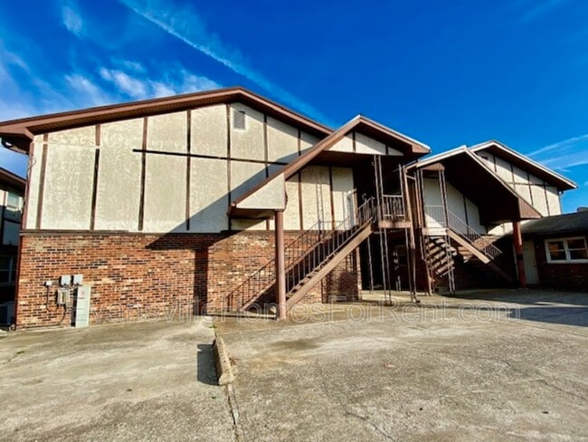 Building Photo - 1014 Mary St