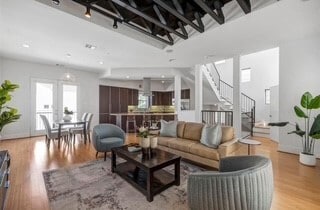 Foto del edificio - 941 W 21st St