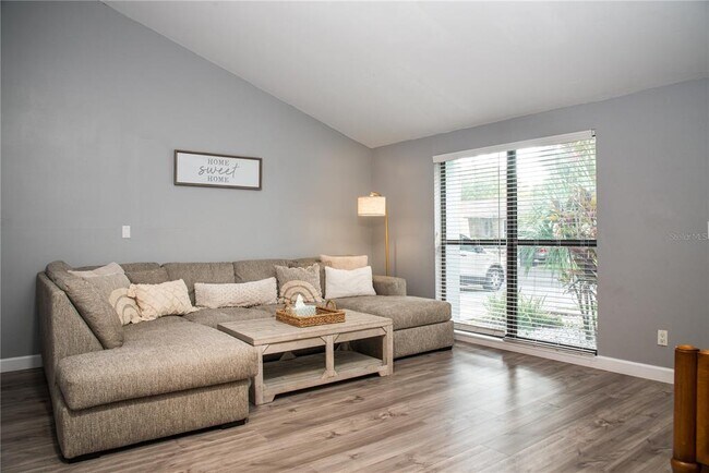 Foto del edificio - 7507 Woodland Oaks Ct