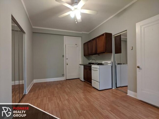 Building Photo - 0 bedroom in CHICAGO IL 60613