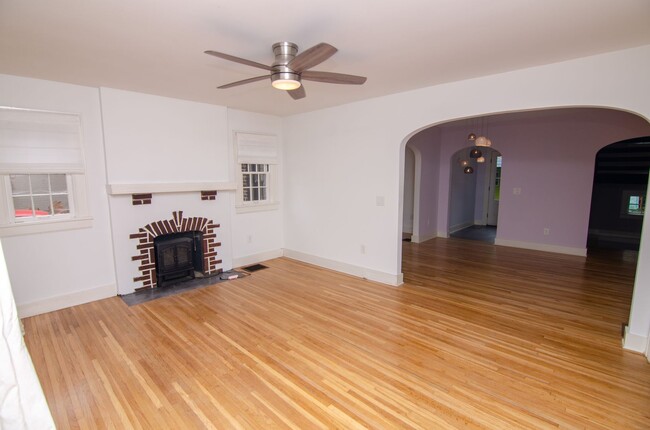 Foto del edificio - Updated 12th S Bungalow