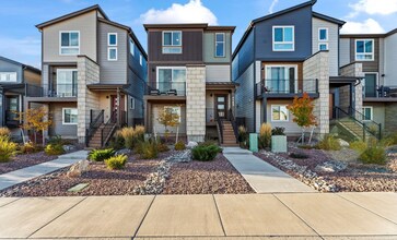 Building Photo - 7143 Hunter Jumper Dr