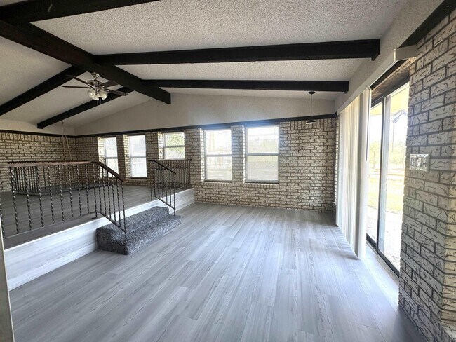 Building Photo - 4512 Misty Valley W