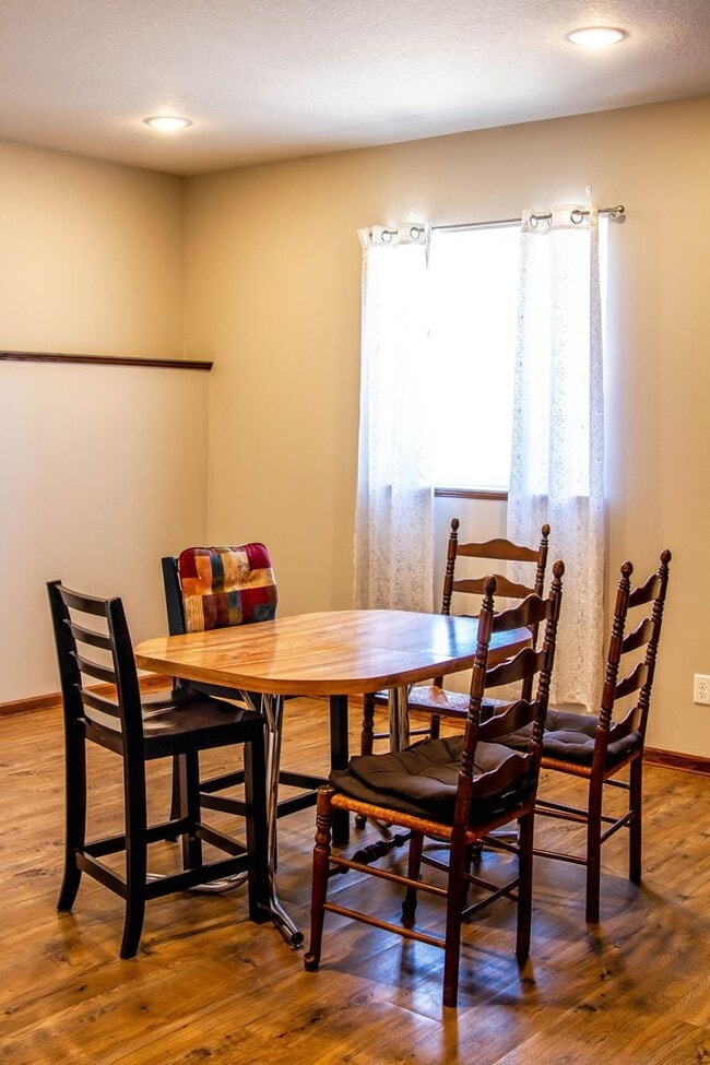 Foto del edificio - 613 Sheldon St