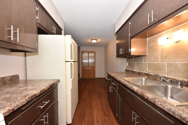 Foto del edificio - 10739 W Hampton Ave