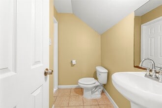 Building Photo - 1520 Sherwood Forest St