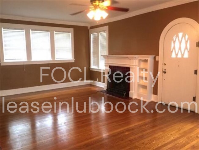 Foto del edificio - Large 3 bed 2 bath, Walking Distance to Tech