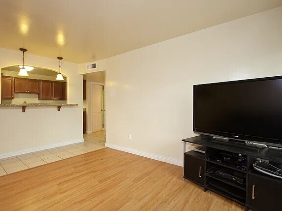 Foto del edificio - 550 Graves Ave