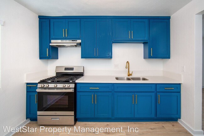 Building Photo - 1470 Elm Ave