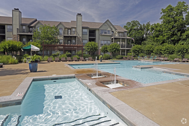 Piscina - Crown Woods & Village at Crown Woods