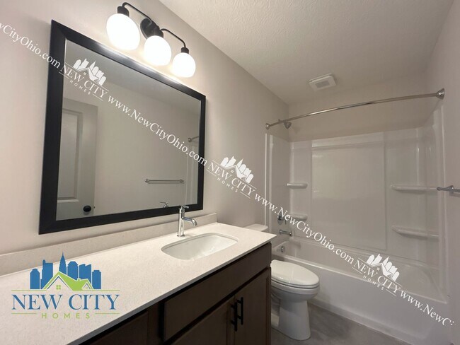 Foto del edificio - Brand New Franklinton 3 Bedroom 2.5 Bathro...