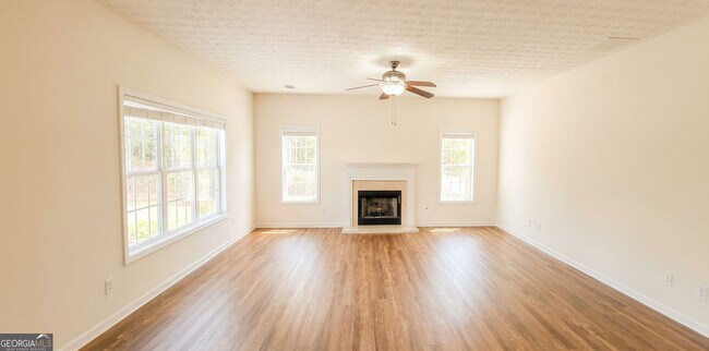 Foto del edificio - 838 Pond View Ct