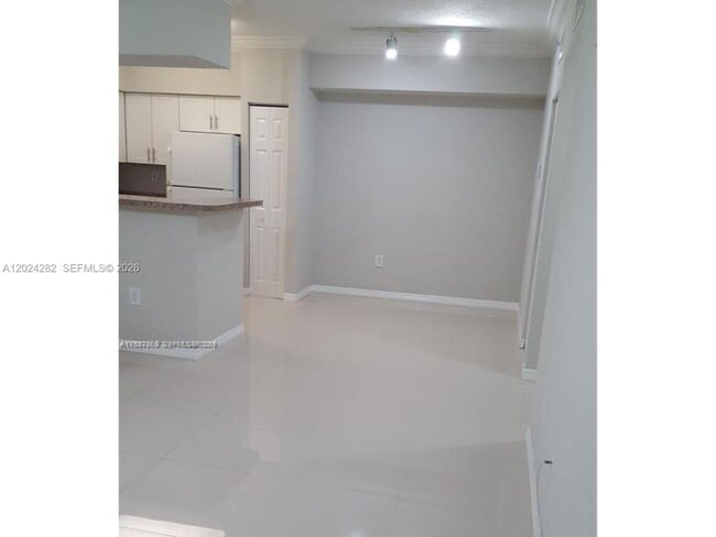 Foto del edificio - 220 SW 116th Ave