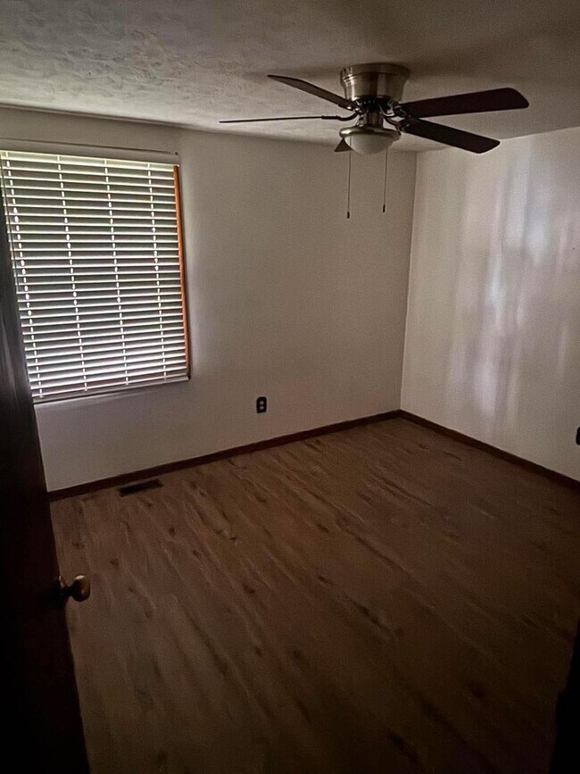 Foto del edificio - 2513 Strickland Dr