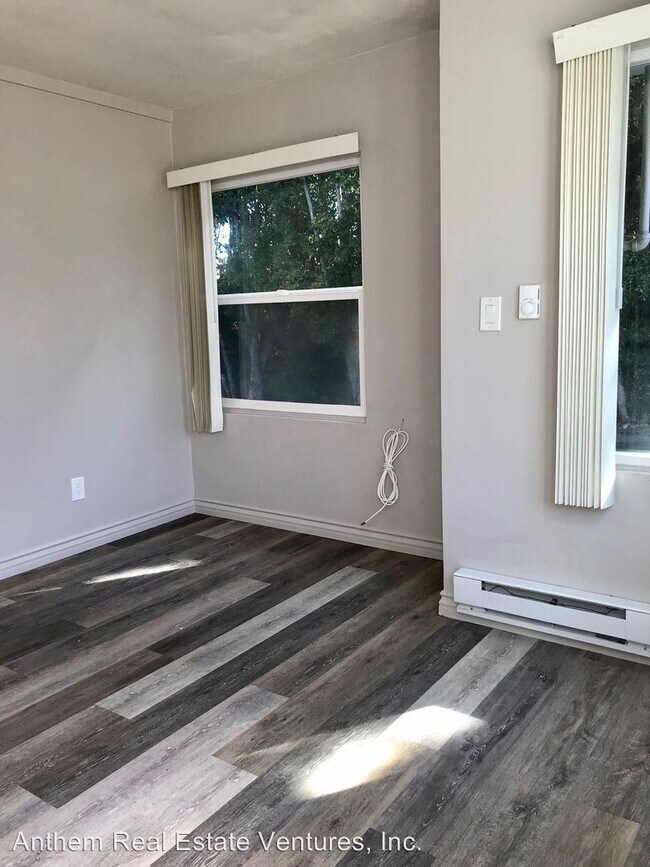 Foto del edificio - 2555-2555 Crestline Dr