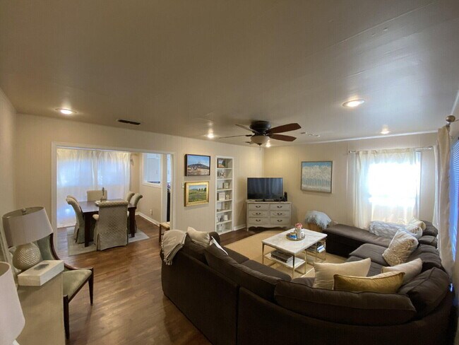 Building Photo - 2621 27th St