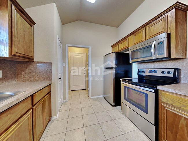 Building Photo - 313 Wonder Oak Ct